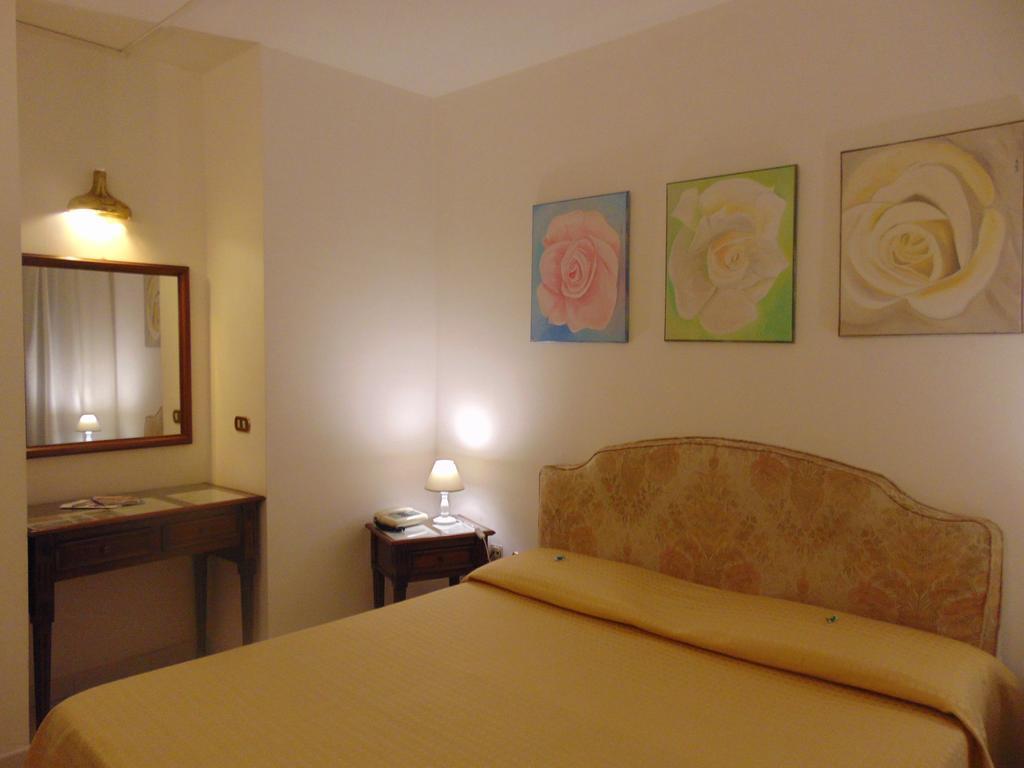 Hotel Calla' โปลิโกโร ภายนอก รูปภาพ