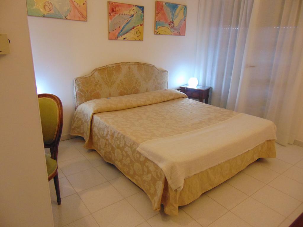 Hotel Calla' โปลิโกโร ห้อง รูปภาพ